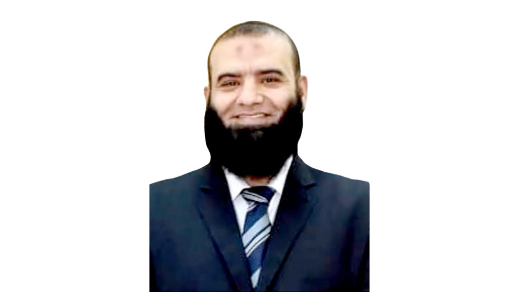 د:محمود أحمد فكري
المشرف العام علي قطاع التعليم والدراسة بالمركز